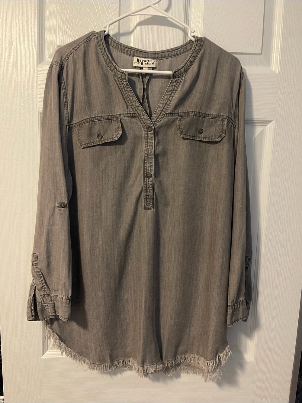 Women's Hesters Orchard Gray Top with Frayed Hem